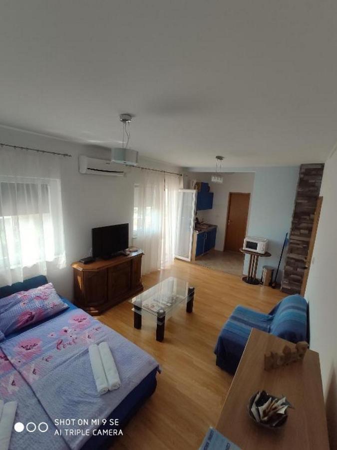 Apartments Vala Vinisce Exterior photo