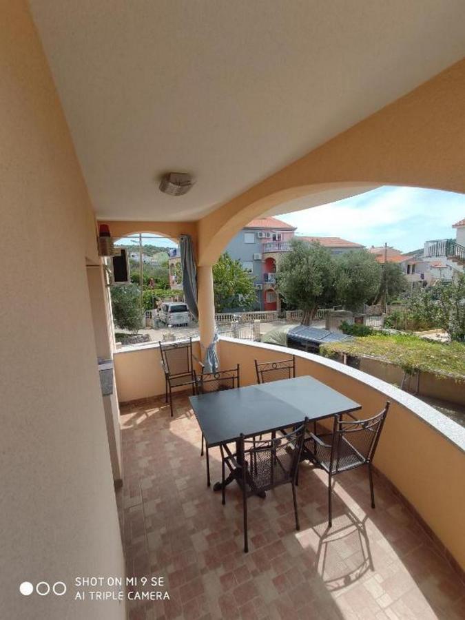 Apartments Vala Vinisce Exterior photo